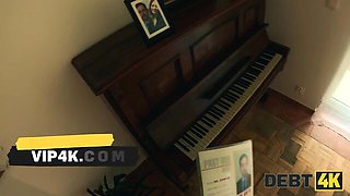 Cutesy Mike Zander and Little Chloe's hot wife video