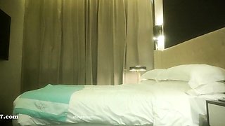 Amateur fucking while on hidden cam