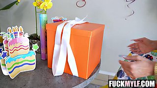 Rough Breeding Fucks Pregnant Virgin on Birthday