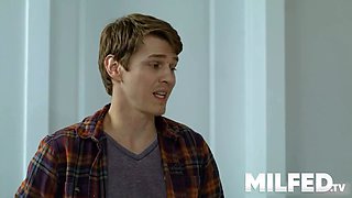 Cheating cougar seduces the teen delivery man - milfed