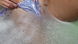Busty Wife Gives Me Relaxing Sex in the Bathtub, Full Mouth of Sperm