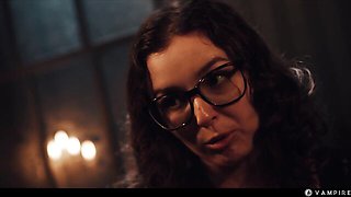 Scissoring action with charming Leana Lovings from Vampired