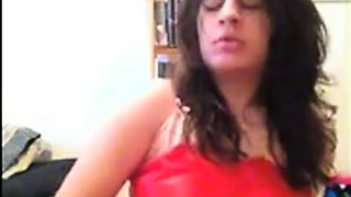 Quiet Sexy Amateur Fingers Herself to Orgasm on Webcam