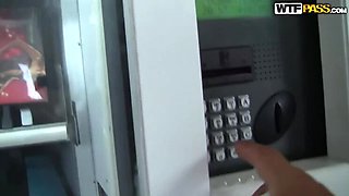 Juan & Agnessa: Wild Amateur Handjob Encounter Outdoors