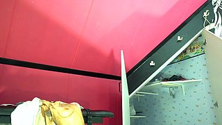 Amateur blonde teen girlfriend toyed and facialized