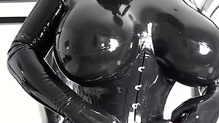 Amateur Blonde With BIG BOOBS Hot Free Cam Show