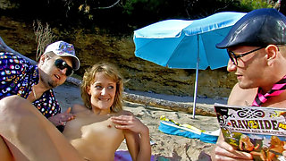 threesome on the beach with madness blowjob