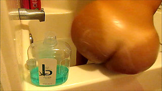 Splish Splash Big Booty Bath