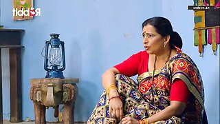 Indian MILF Explores Episode Car With Handjob Passion