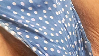 Mom in Bed, Touching Her Hot Pussy to Masturbate Before Bed