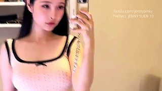 Amateur young teen solo masturbation on her livingroom