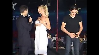 Amateur Gangbang Blowjob at Porn Festival - Public Sex with High Heels