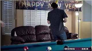 Cock Thirsty Stepmama Lauren Phillips Has Stepson To Drop A Nye Load In Her Pussy