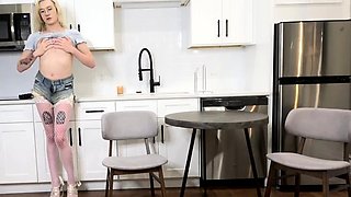 Femout Cat Vanity Is Horny Again!