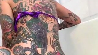 Joanna Angel fucks her ass and squirts all over her phone!