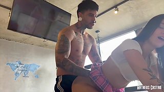Aluna Viciada Em Sexo Convidou Seu Professor Para Aulas Particulares - Com - Victoria Camargo