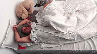 I ask my horny stepdad to have sex and fill my pussy.