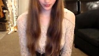 Cute brunette amateur babe sosha masturbating