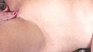 Hannah gives Camilla some orgasms