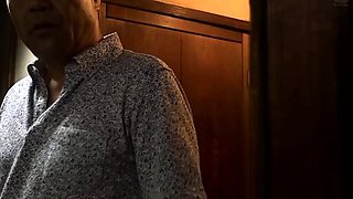 A young blowjob versus an old cunnilingus