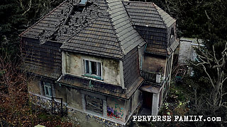 Perverse Family 38.2 (season 3) Pedicurist Clogged the Bathroom