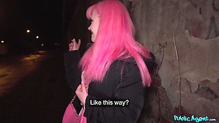 Pink haired babe hot video