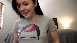 Big boob brunette masturbates on webcam