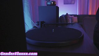 Lesbian 21yo dyke pussylicked by busty inked GF with bigass