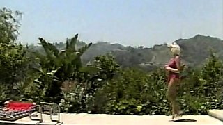 Fatty girl who loves big cocks warms up for a hardcore sex