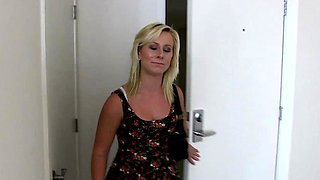 Blonde solo jerking off