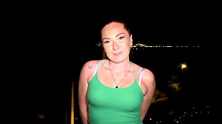 Victoria fights her urges with Jess and Lorenzo - Jacquie et Michel TV