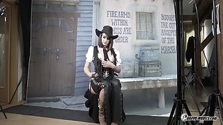 404 - Photoshoot Backstage With Victoria Daniels