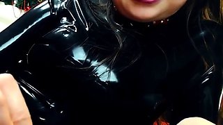 Brunette Solo Webcam Masturbation