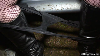 Curvy Wife Slut MILF Carly Loves to Go Dogging and Suck off Perverted Swingers