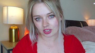 Awesome Big Boobs Blonde Masturbates In The Shower