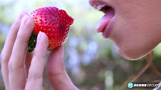 Charity's Generous With Her Cootchie - Charity Crawford