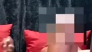 Tiny Yellow Is a Good Rider