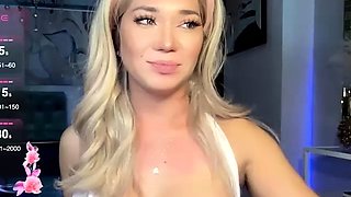 Shemale tranny enjoying solo masturbation