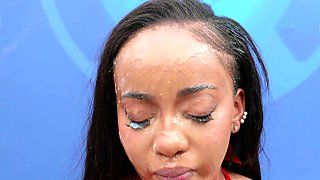 Amateur girlfriend gives blowjob with facial cumshot