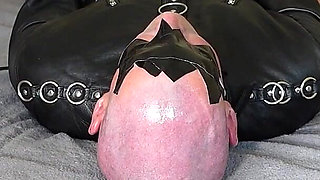 Using Zero's Freshly Shaved Head