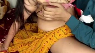 Indian Girl Roohi's Sex Scandal Goes Viral