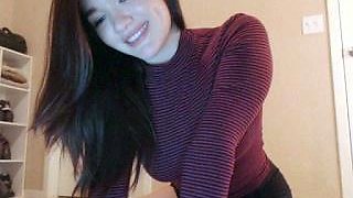 Hot amateur webcam teen masturbates for their fans