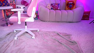 Big boobs webcam slut toys her asshole