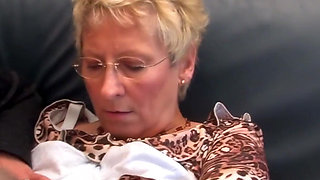 MILF's Threesome Party