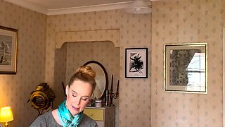 Amateur Latina Milf Masturbates on Cam