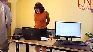 Grow Like A Tower. Giant Secretary In The Office. The Manager Guy Is Very Surprised By Her Height. Full Video