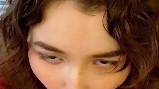 Webcam fun mature brunette with toys cum on cam