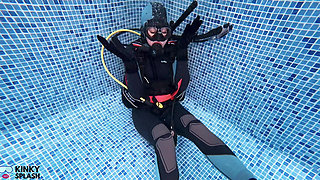 Scuba Wank & Underwater Orgasm