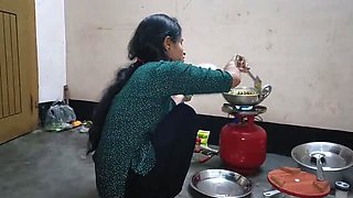 Hot Indian Bhabhi Hardcore Fuck with Husband - Desi Sex Video