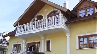 Magdalena Gets Licked Out in The Bathtub then Ploughed